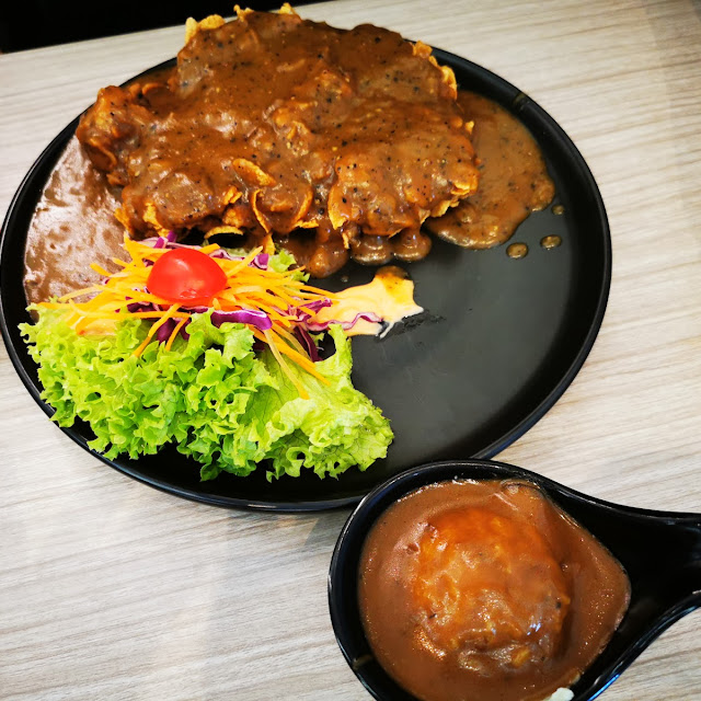 Corn Flake Chicken Chop with Black Pepper Sauce