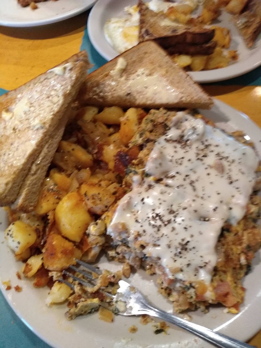 Frank's Restaurant - Photo 6