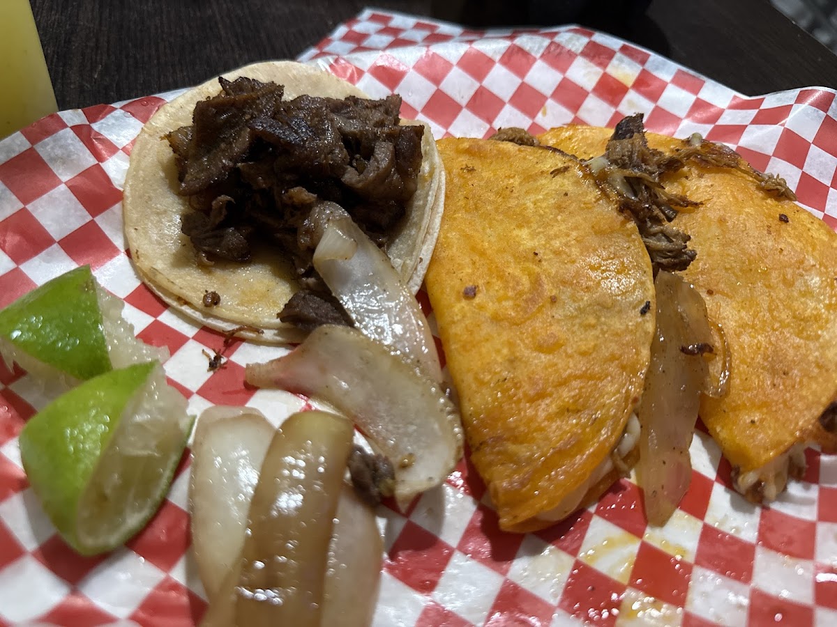 Aztec Tacos - Photo 7