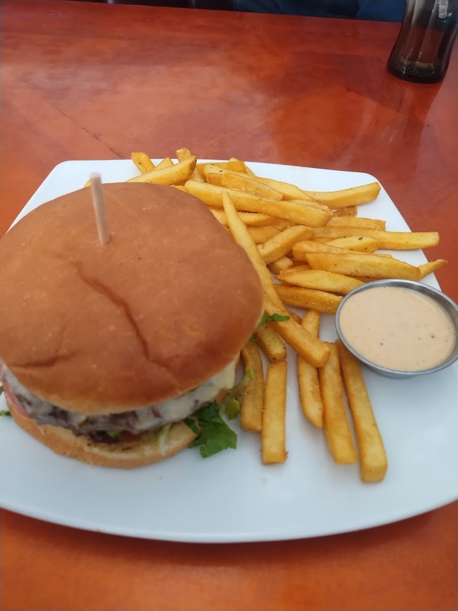 Wings and Burgers Grill Etc. - Photo 9