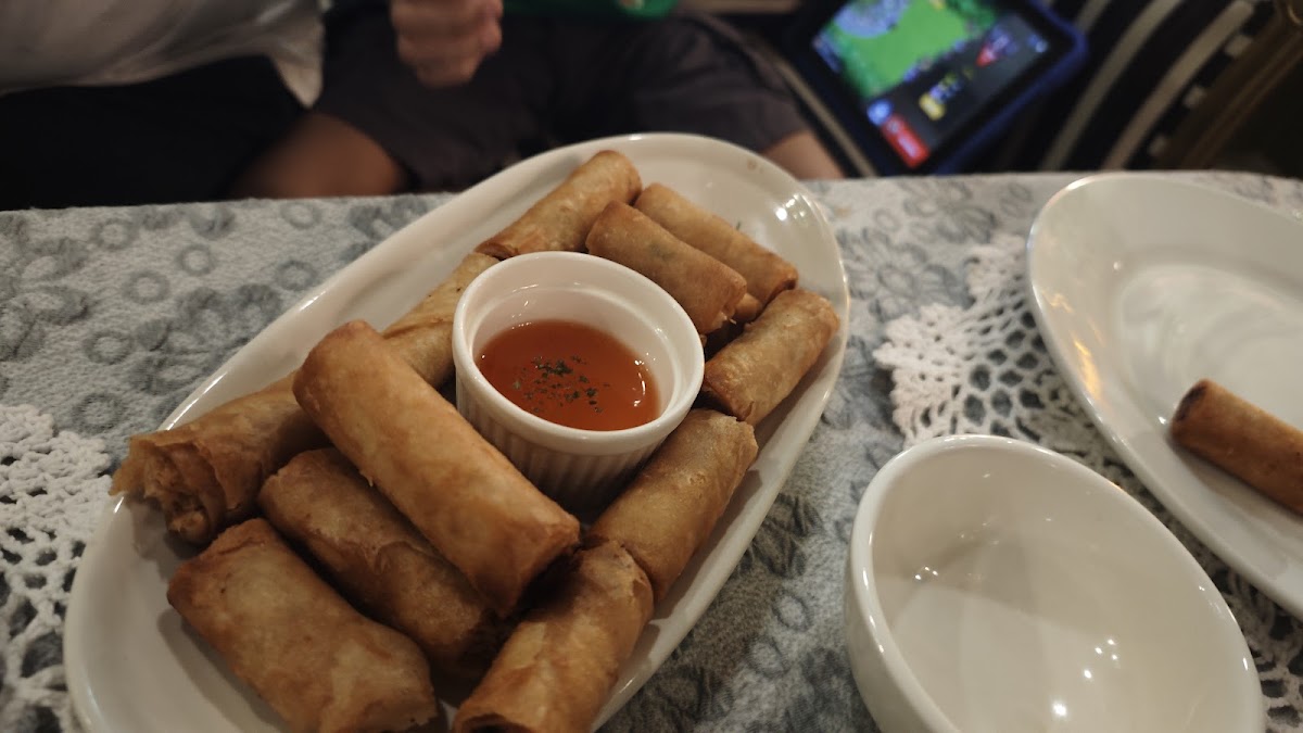 Lolo's Place Restaurant - Photo 9