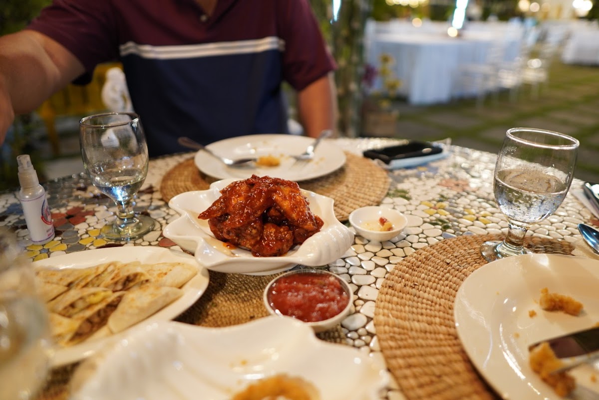 Lolo's Place Restaurant - Photo 8