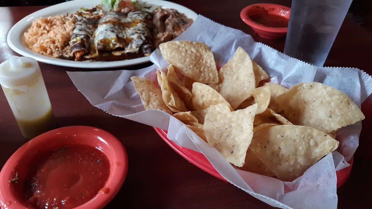 Alberto's Mexican Grill - Photo 3