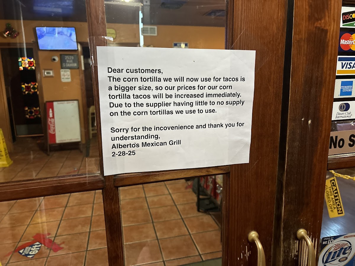 Alberto's Mexican Grill - Photo 8