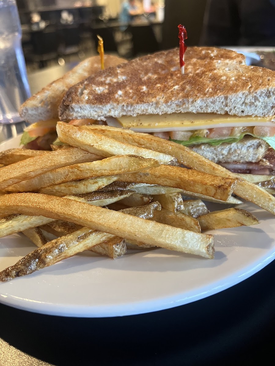 The Firepit Restaurant & Grill - Photo 8