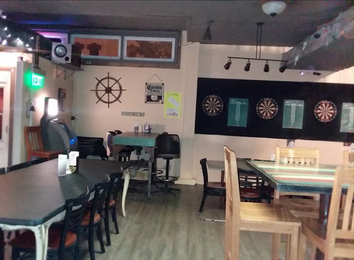 Hot Shots Tavern