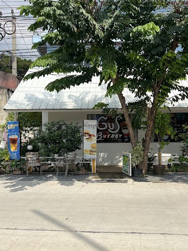 กัสสึ Gus Burger & Japanese Restaurant - Photo 3