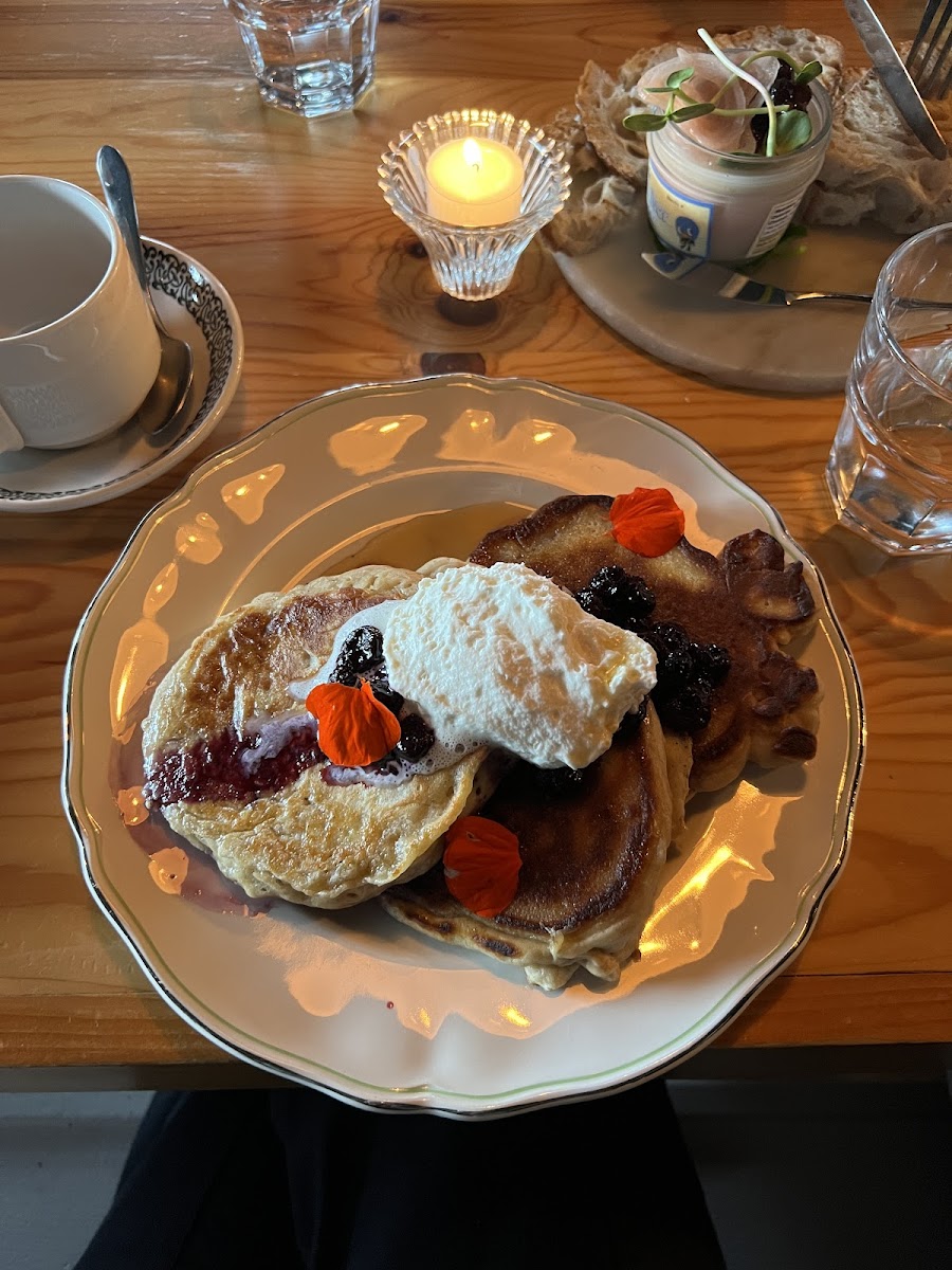 Stella's Eatery - Photo 3