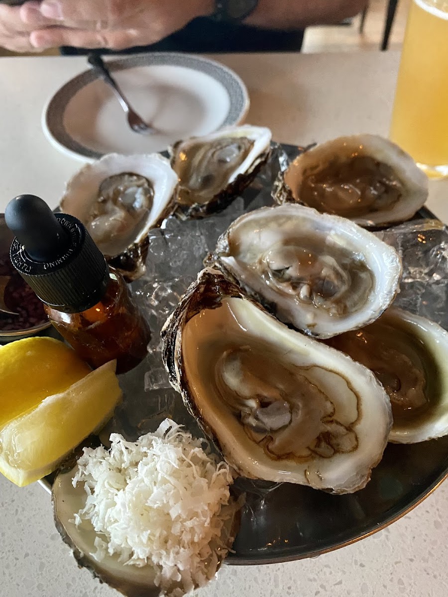 Stella's Eatery - Photo 6
