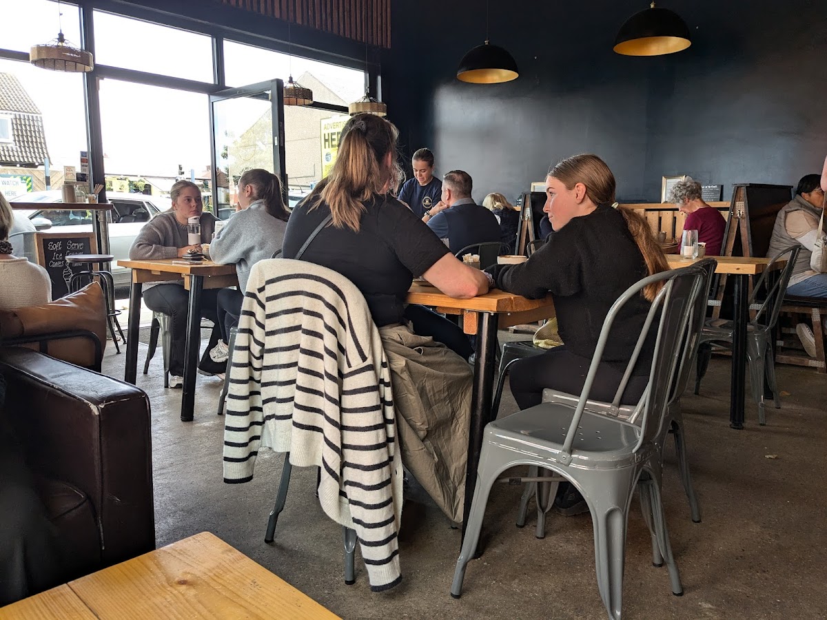 Woodhouse Coffee Shop - Photo 2