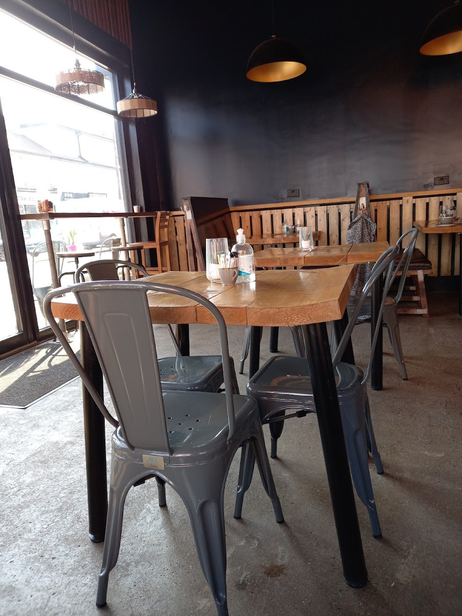 Woodhouse Coffee Shop - Photo 6
