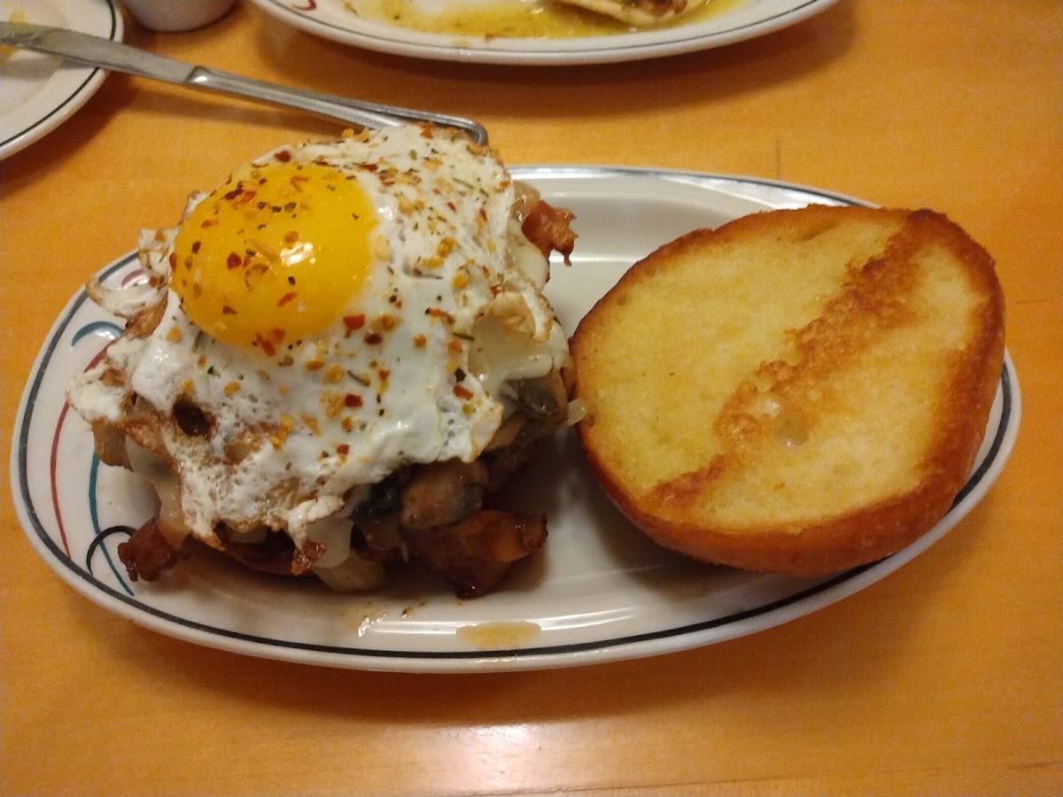 Belly Busters Restaurant & Catering - Photo 3