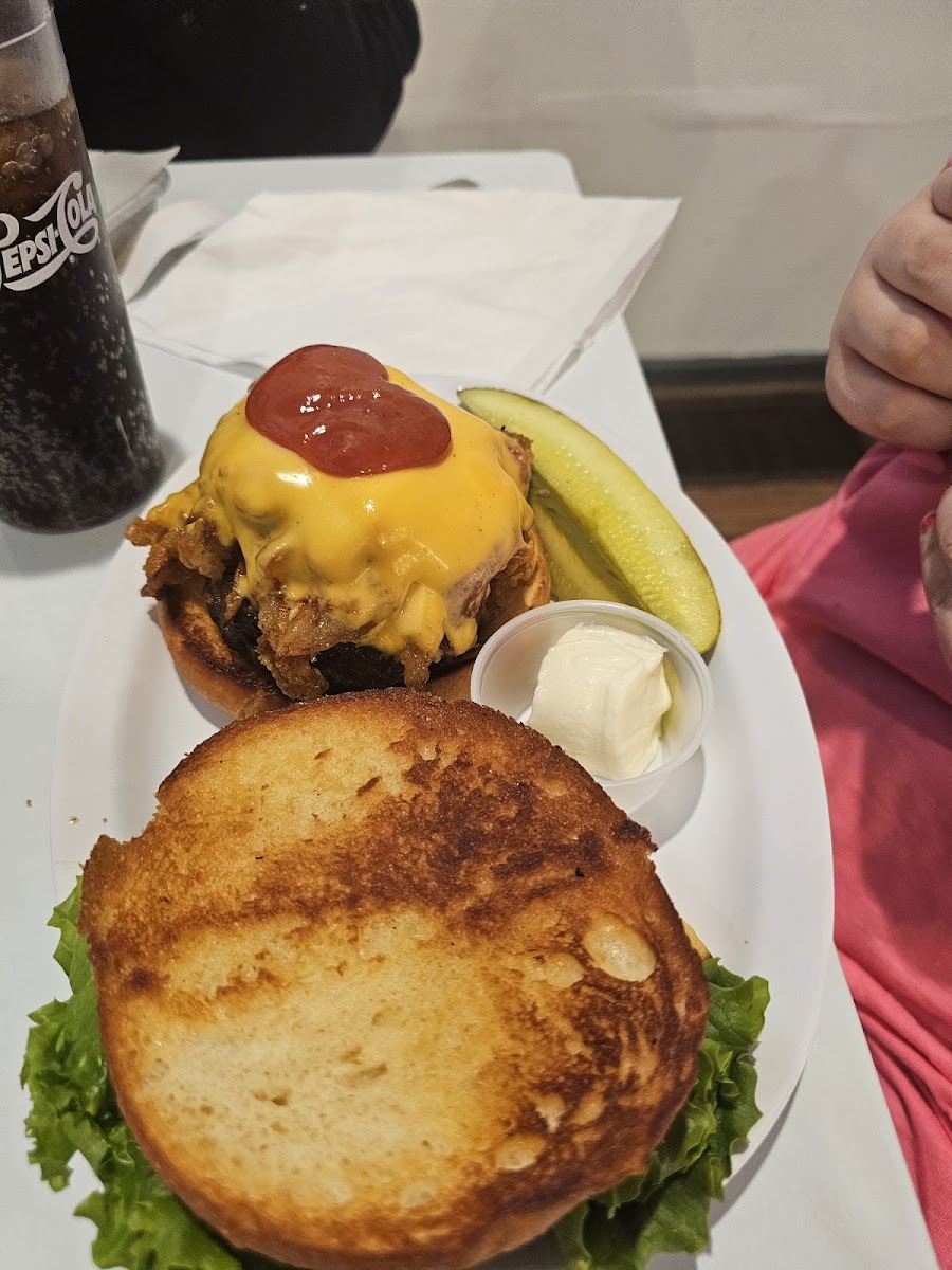 Belly Busters Restaurant & Catering - Photo 5