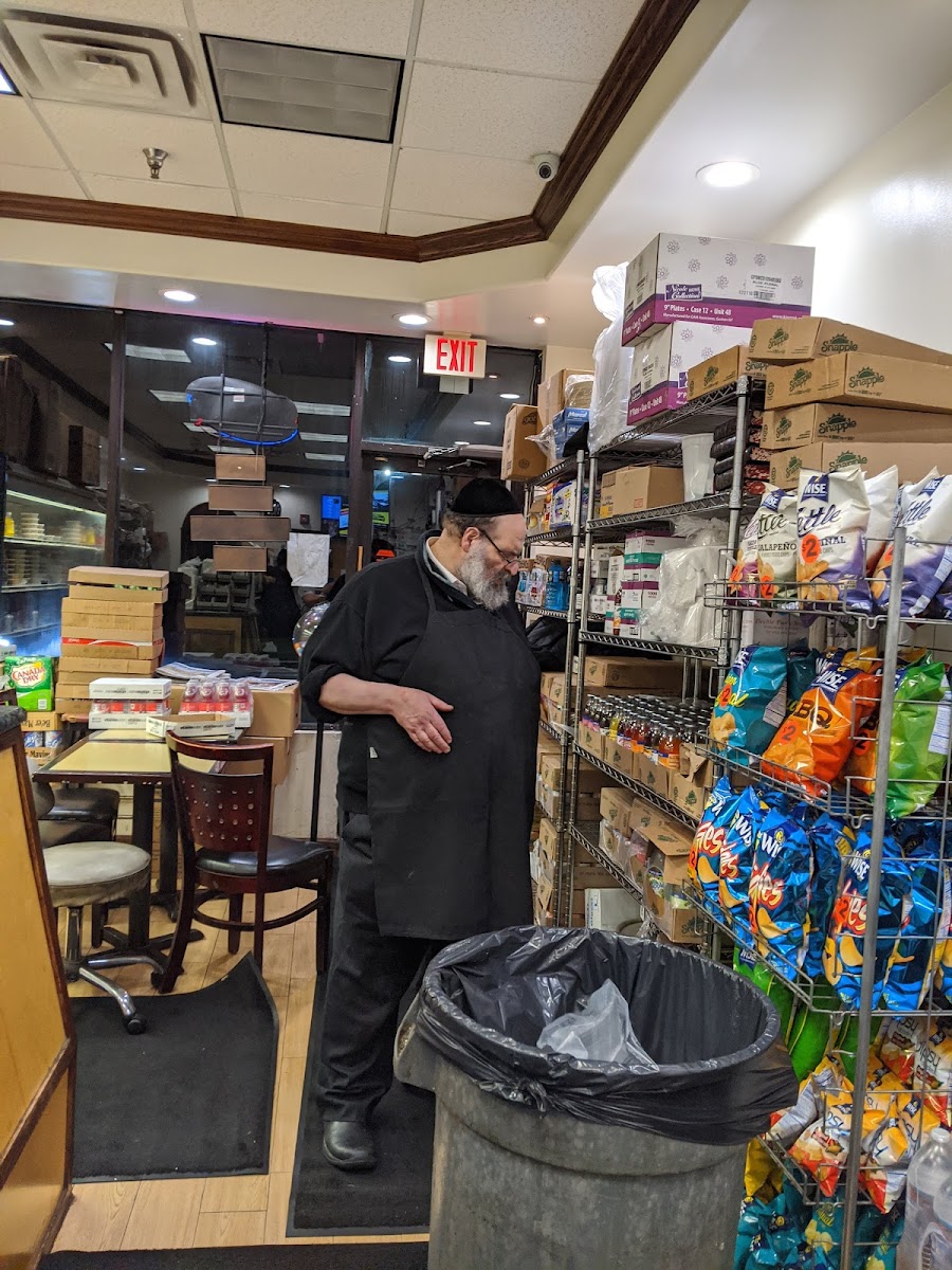 Mechels Takeout LLC - Photo 7