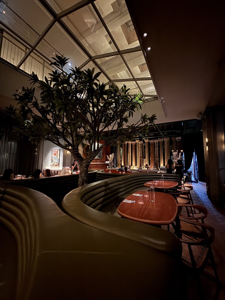 Raw (formerly as Raw Kitchen Hall)