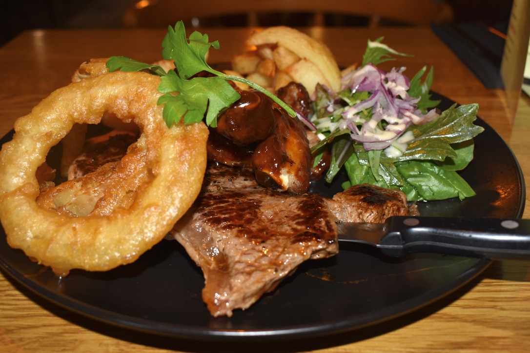 Foxes Pub & Restaurant - Photo 1