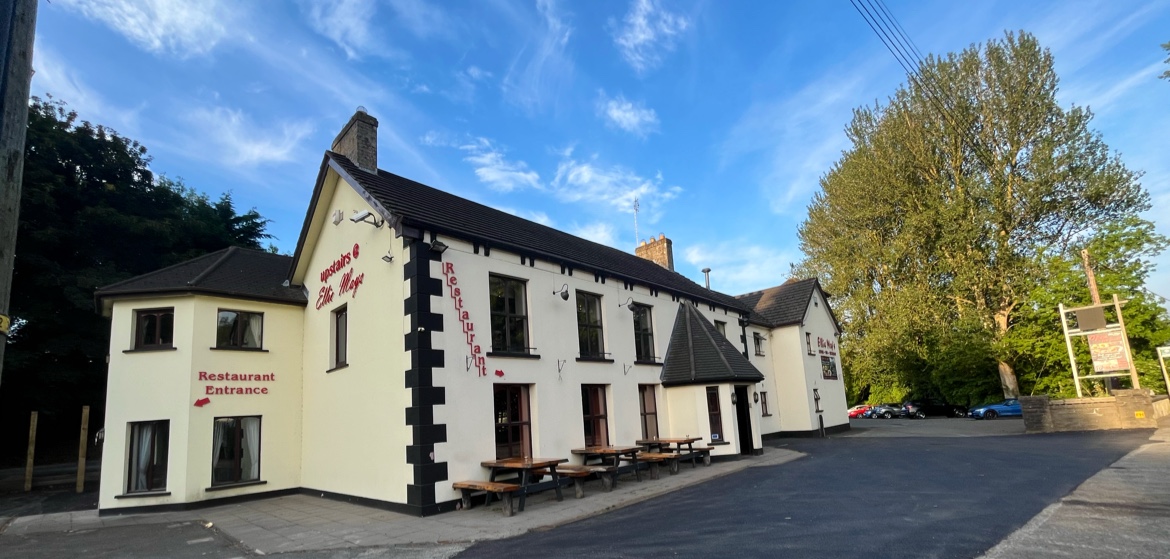 Foxes Pub & Restaurant - Photo 7