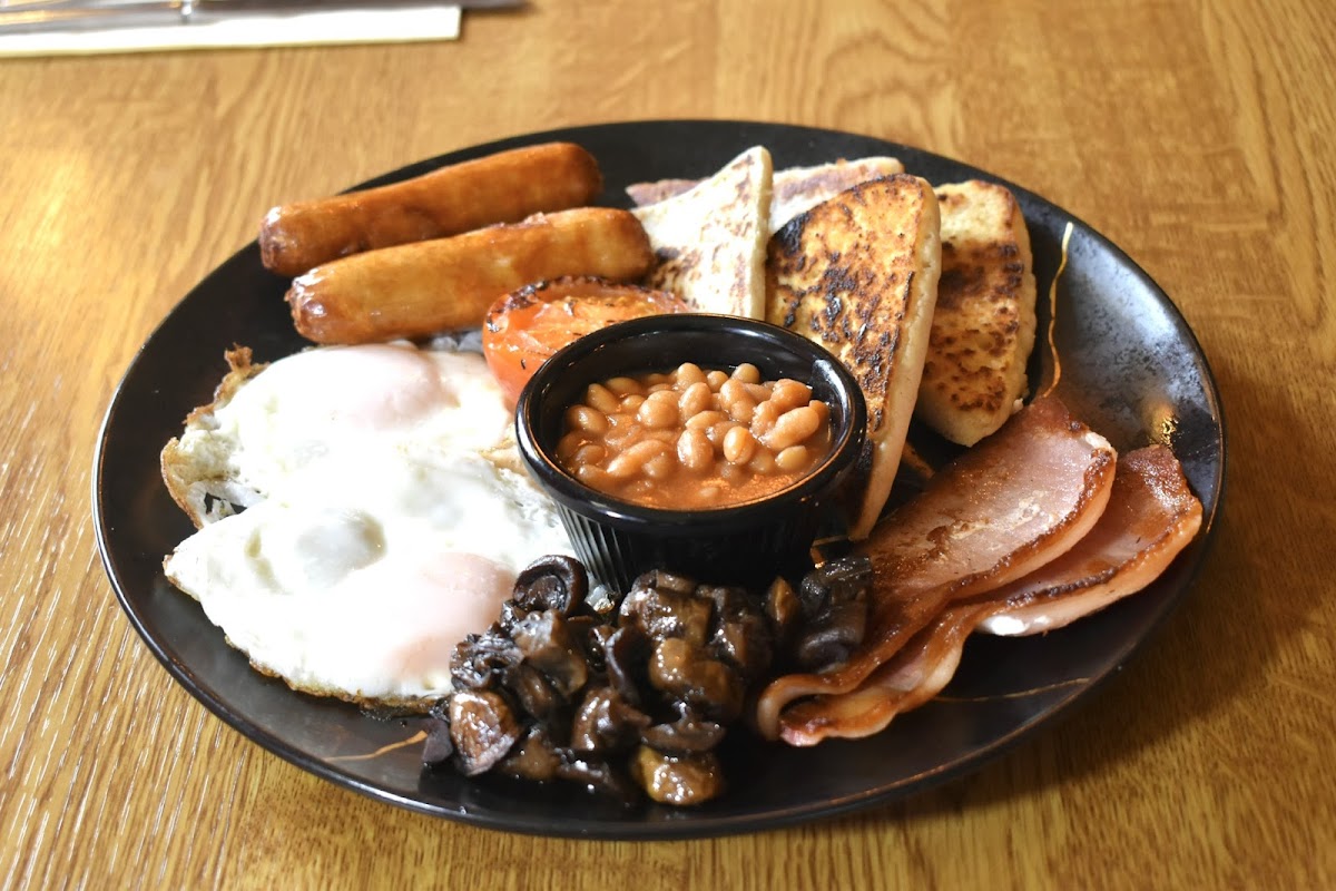 Foxes Pub & Restaurant - Photo 8