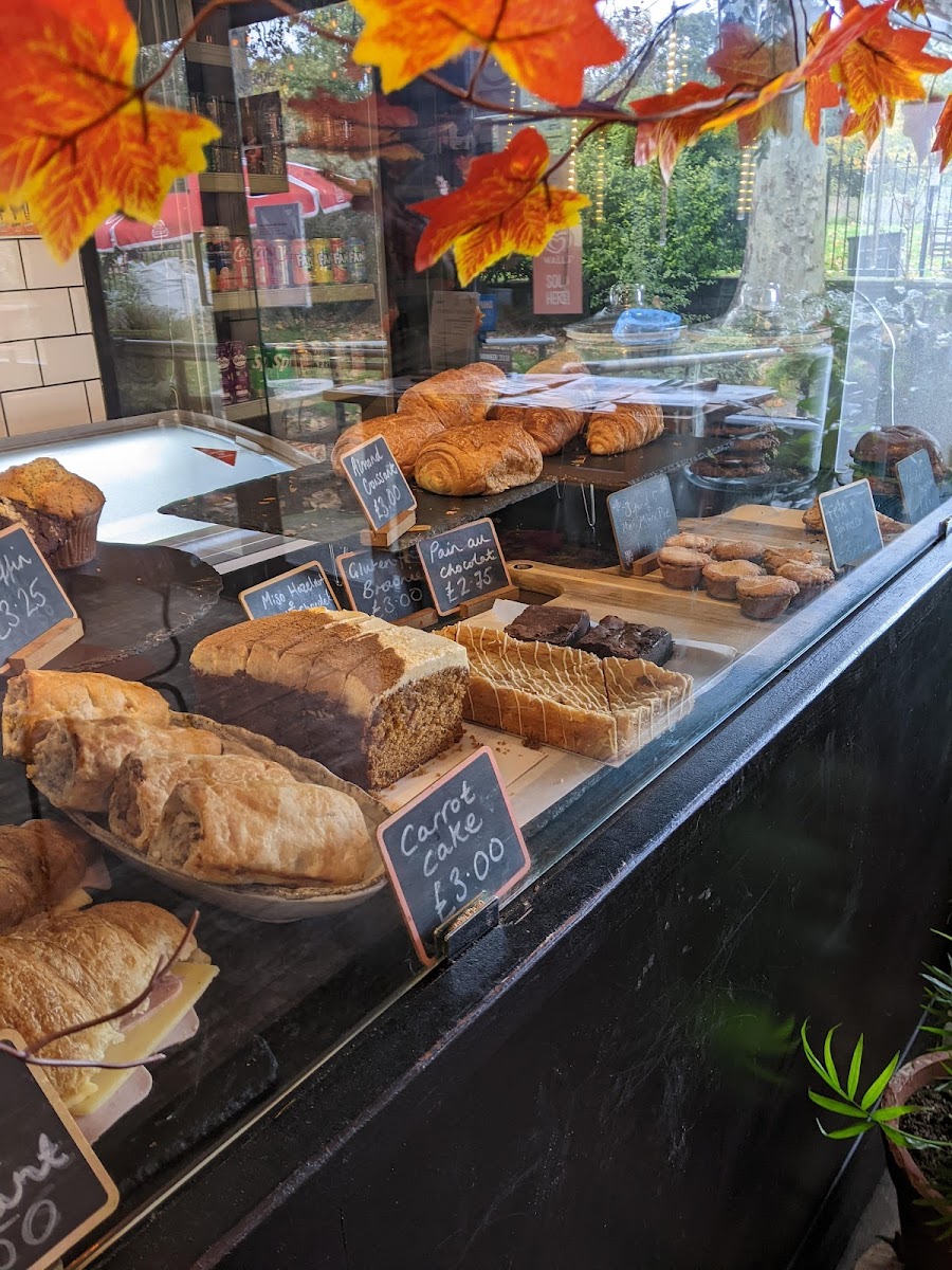 Roundwood Lodge Cafe - Photo 4