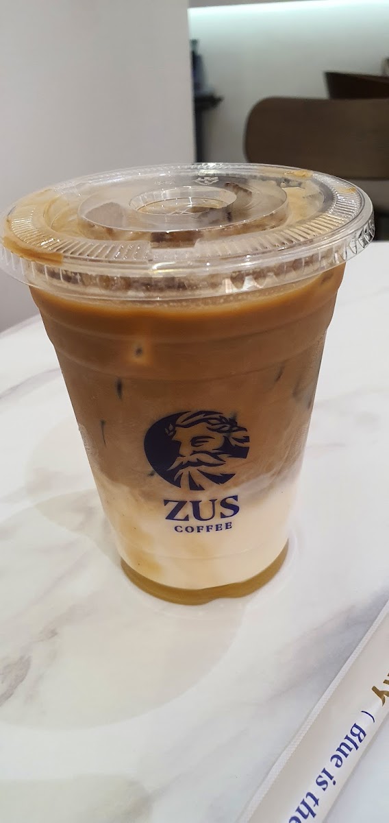 ZUS Coffee - Photo 8