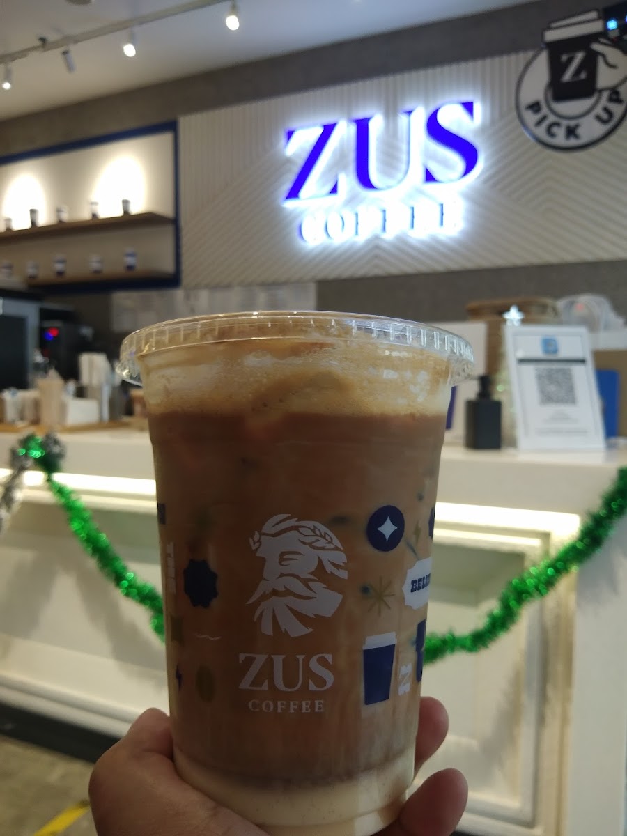 ZUS Coffee - Photo 4