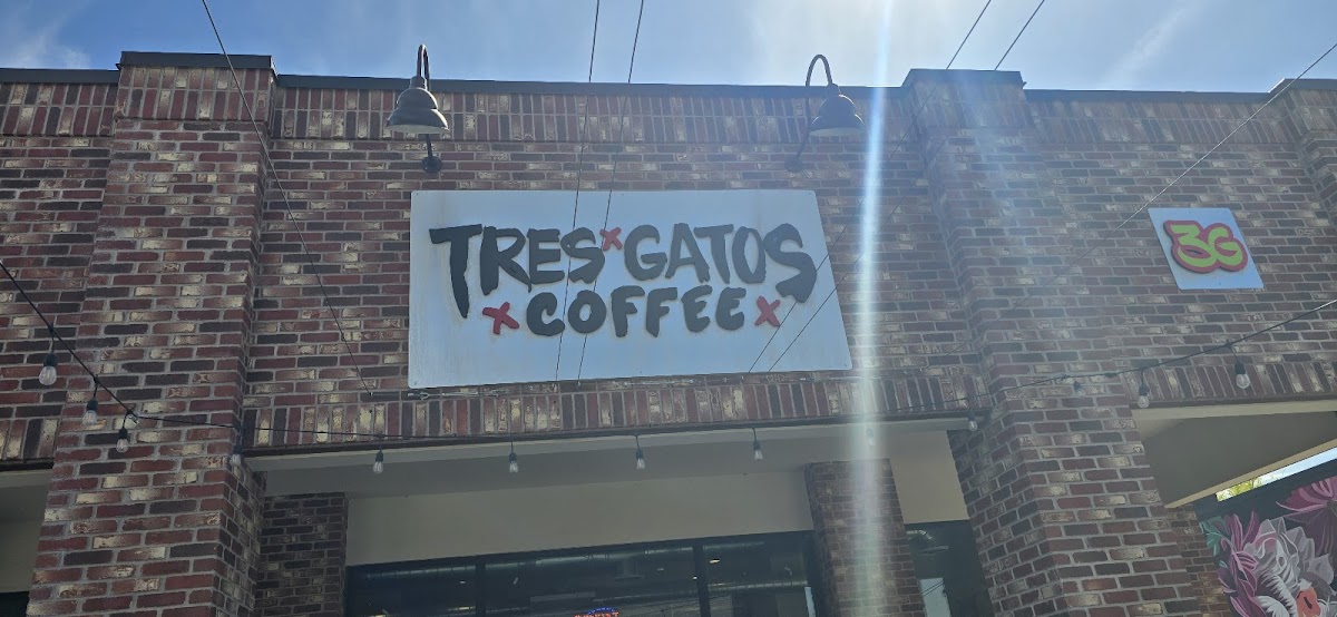 TRES GATOS COFFEE