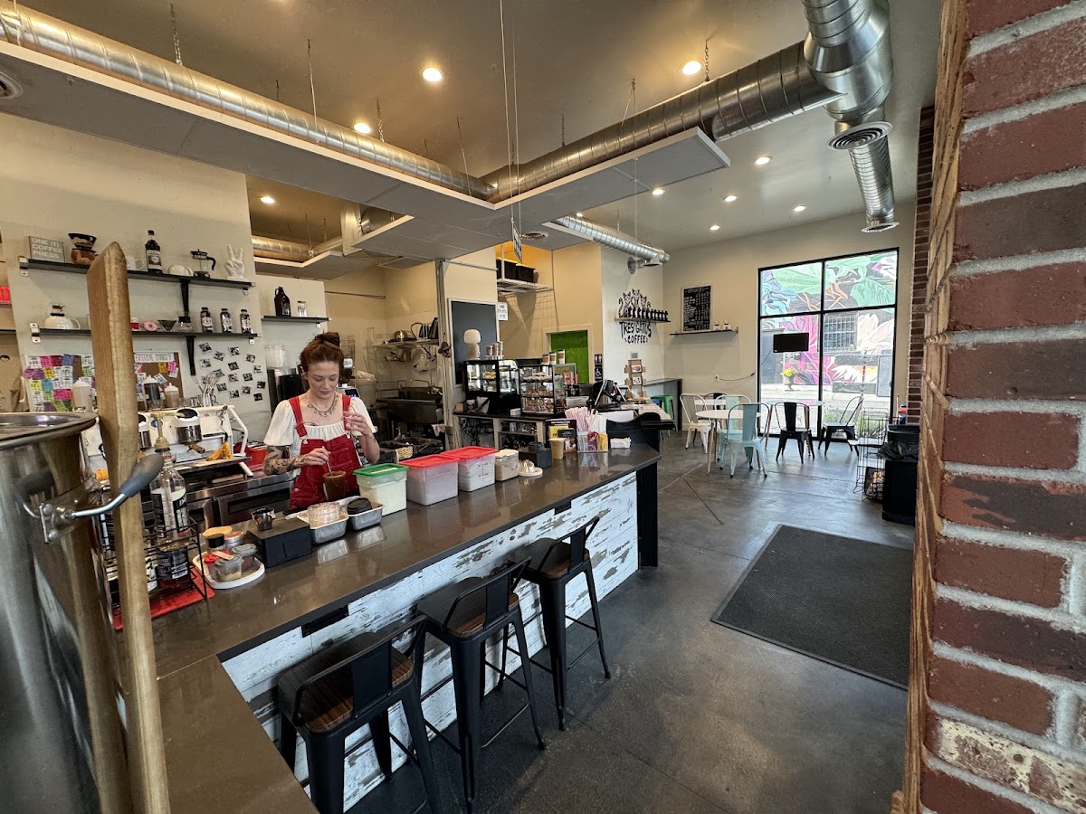TRES GATOS COFFEE - Photo 5