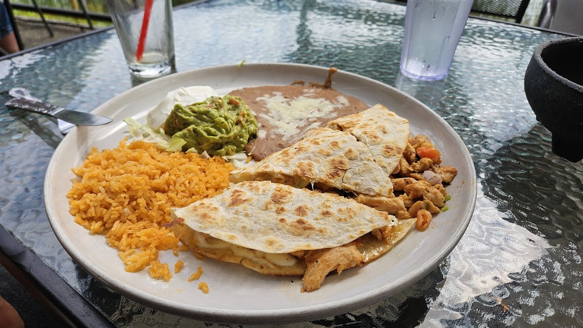 El Paraiso Mexican Grill Monroe - Photo 3