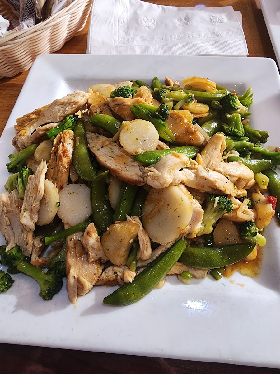 Fino's Food & Spirits - Photo 2