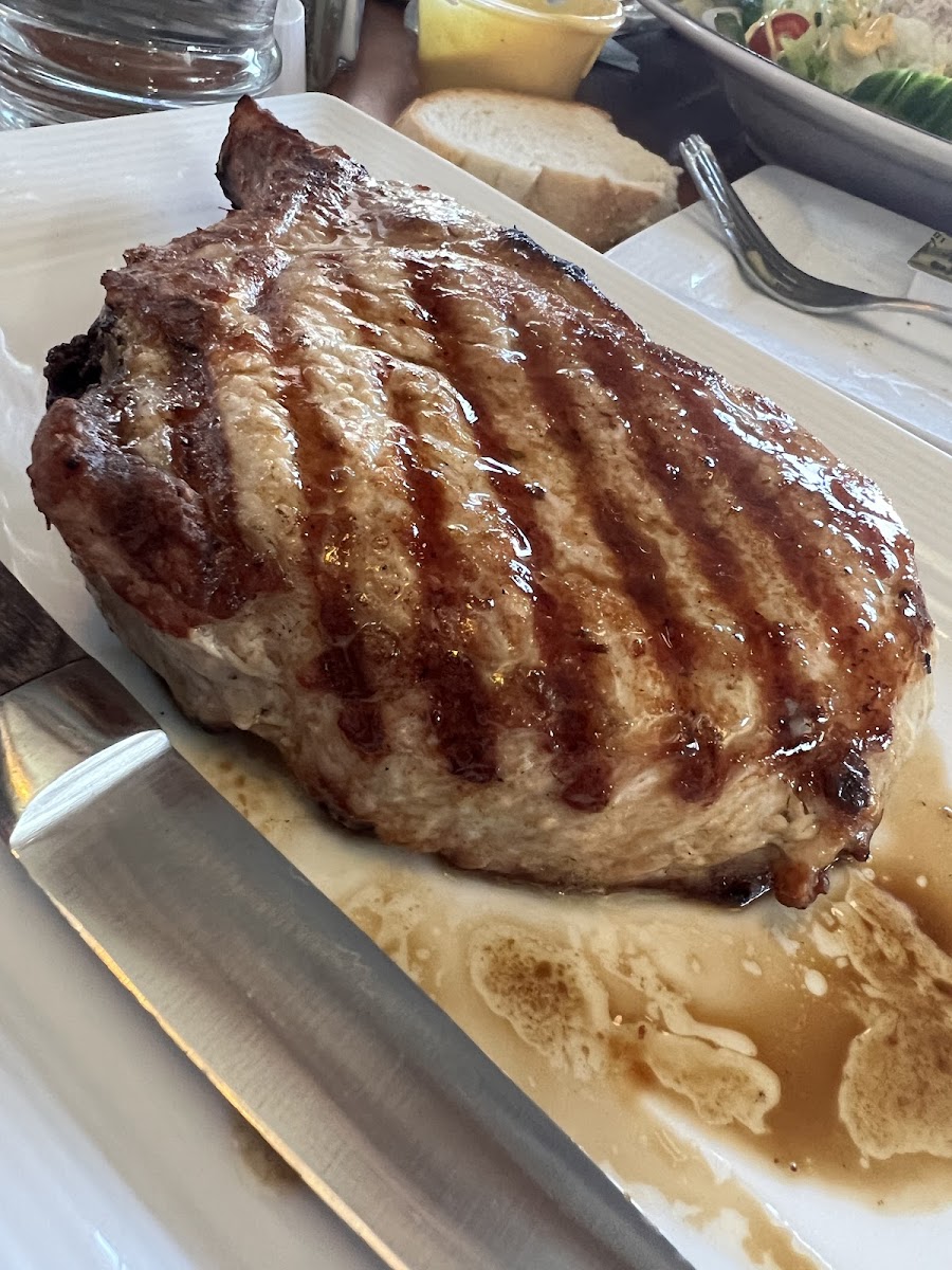 Fino's Food & Spirits - Photo 3