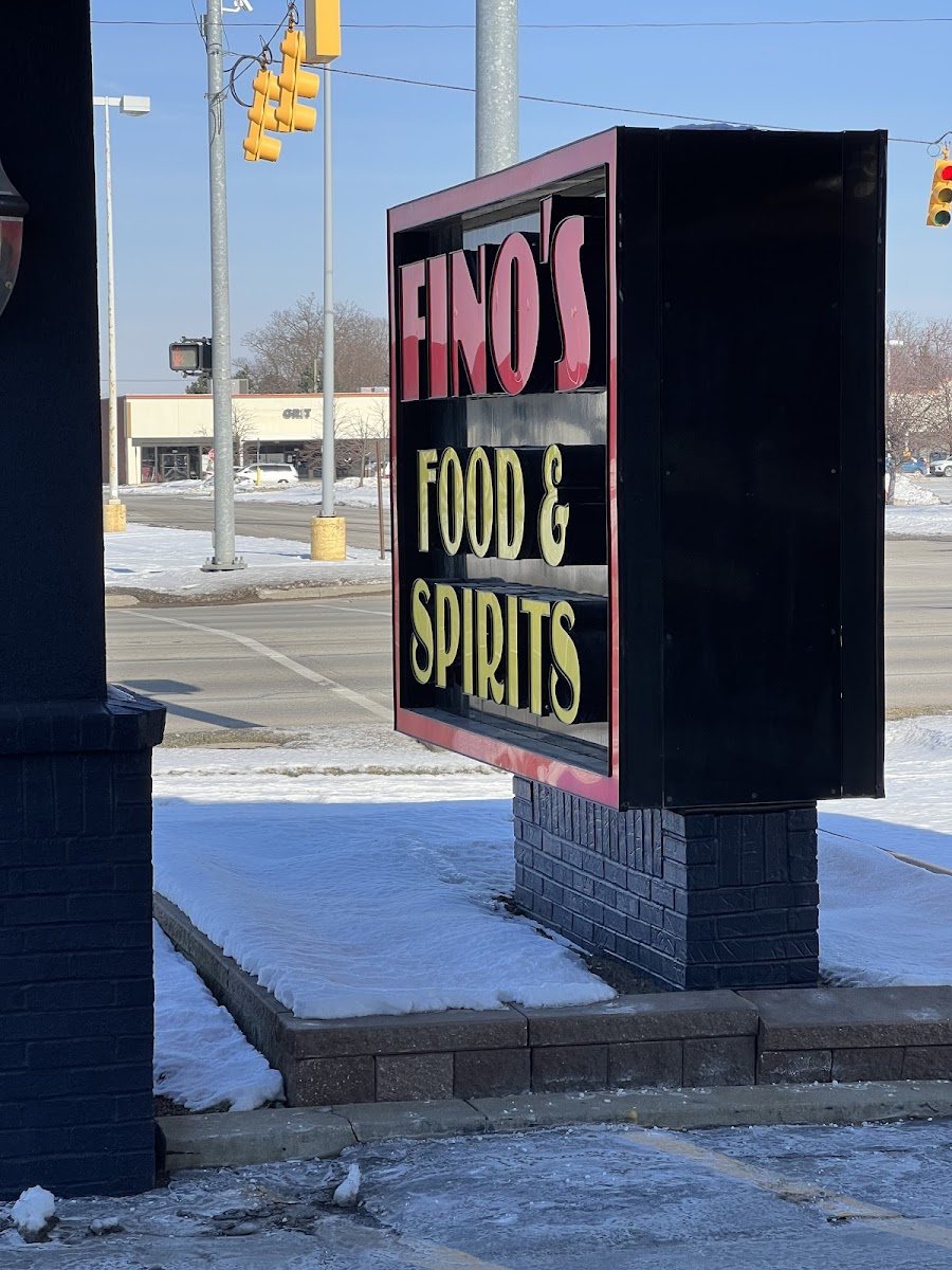 Fino's Food & Spirits - Photo 5