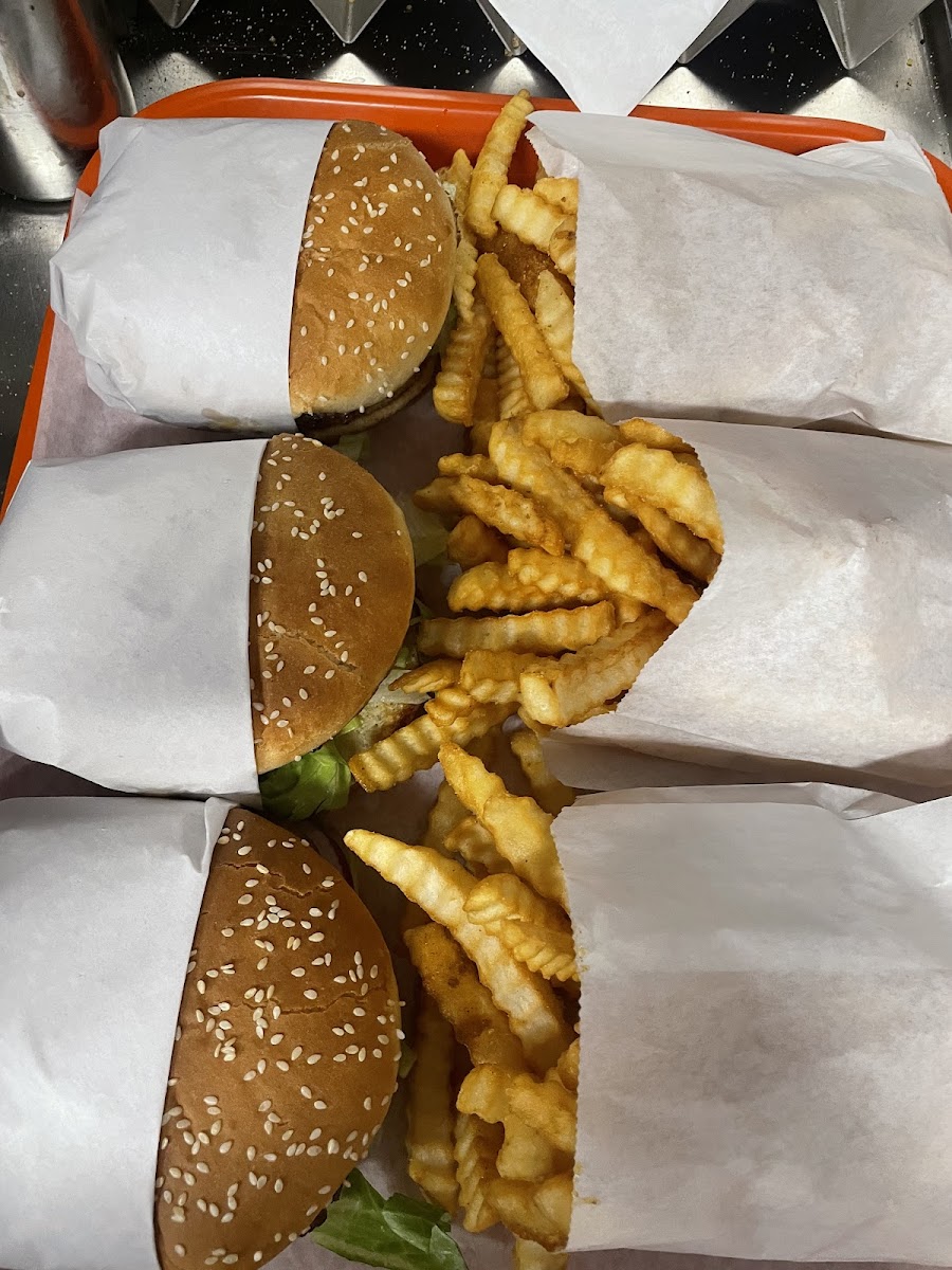 Casablanca Burgers - Photo 6