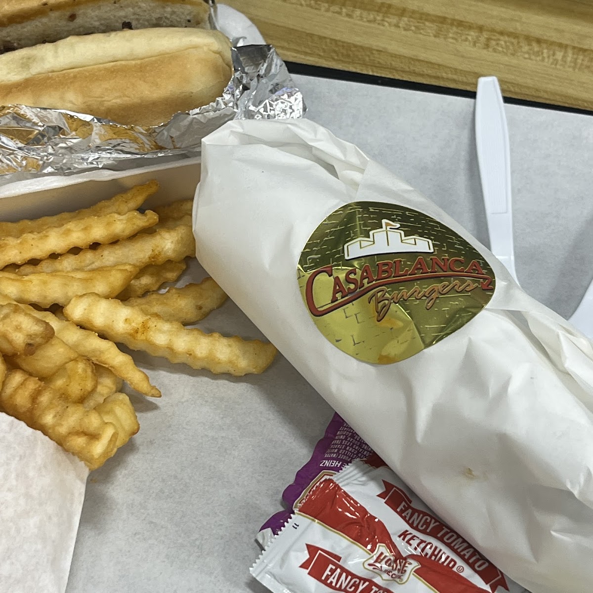 Casablanca Burgers - Photo 8