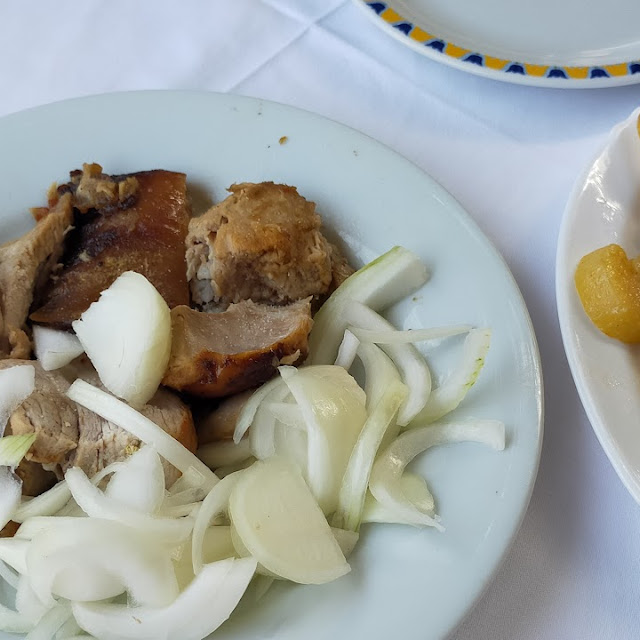 Spanferkel Und Bratkartoffeln