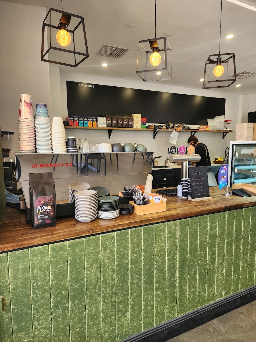 Mavericks Café Co. - Photo 1