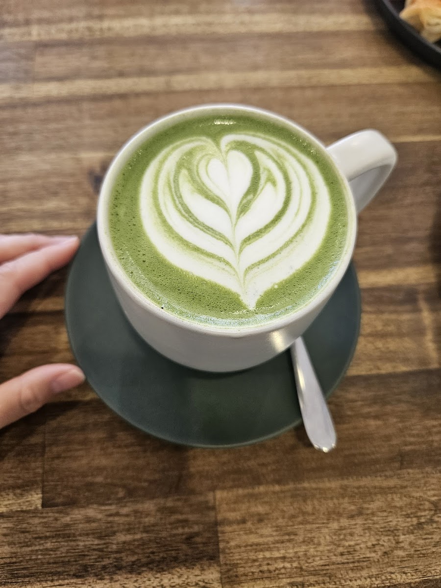 Mavericks Café Co. - Photo 3