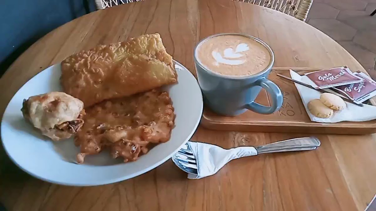 Kopi Nako & Warung Nako Pajajaran - Photo 1