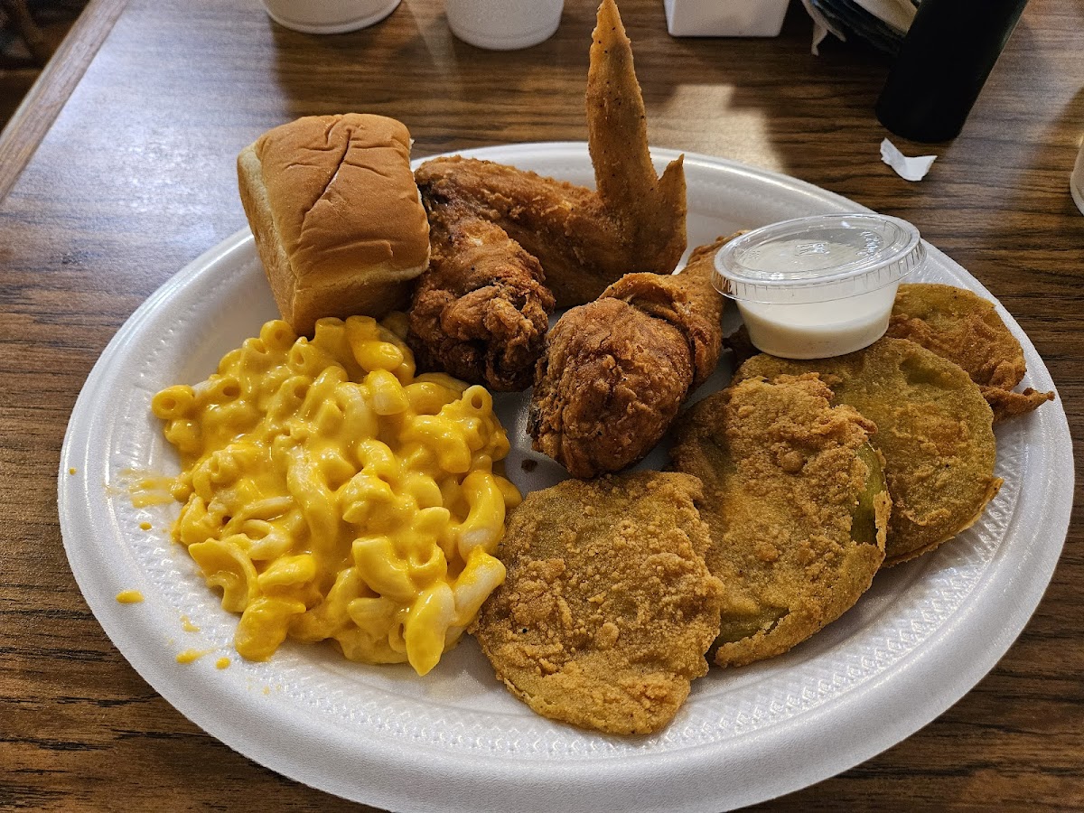 Rutledge Cafe - Photo 1