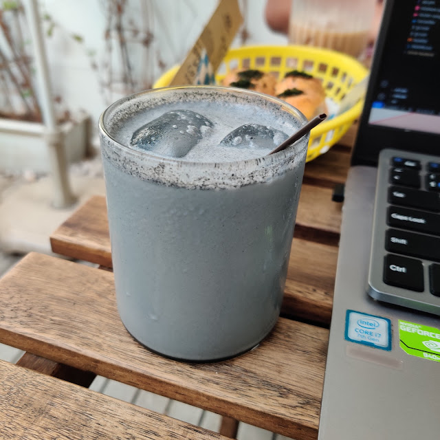 Charcoal Latte