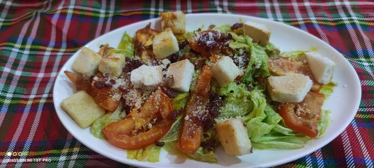 Gourmet Tavern - Photo 7