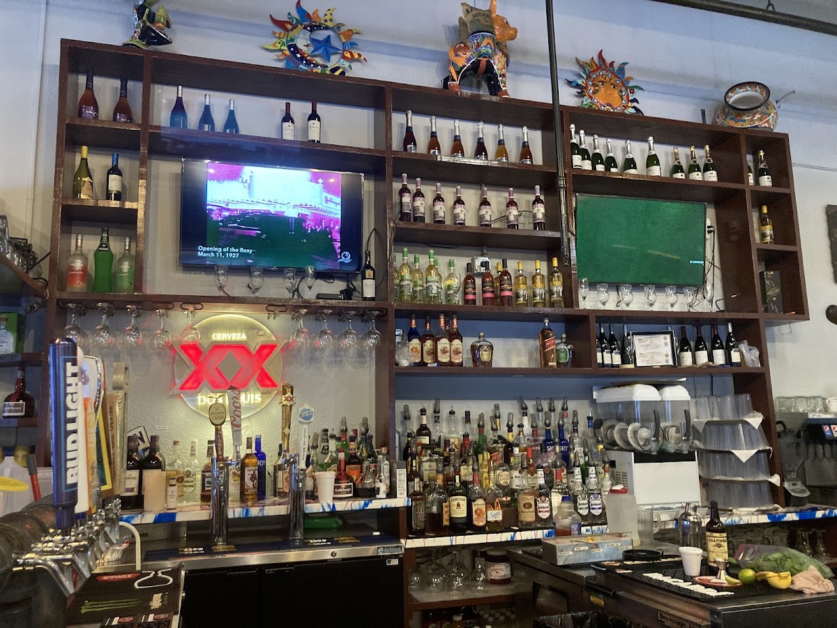 Las Palmas Restaurant - Photo 2