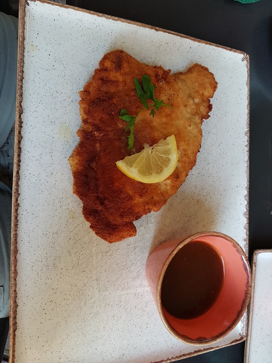 QUINTS - Cafe Restaurant Lounge - Photo 5