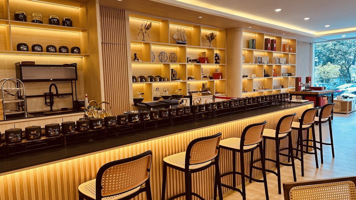 Omni Tea House SS23