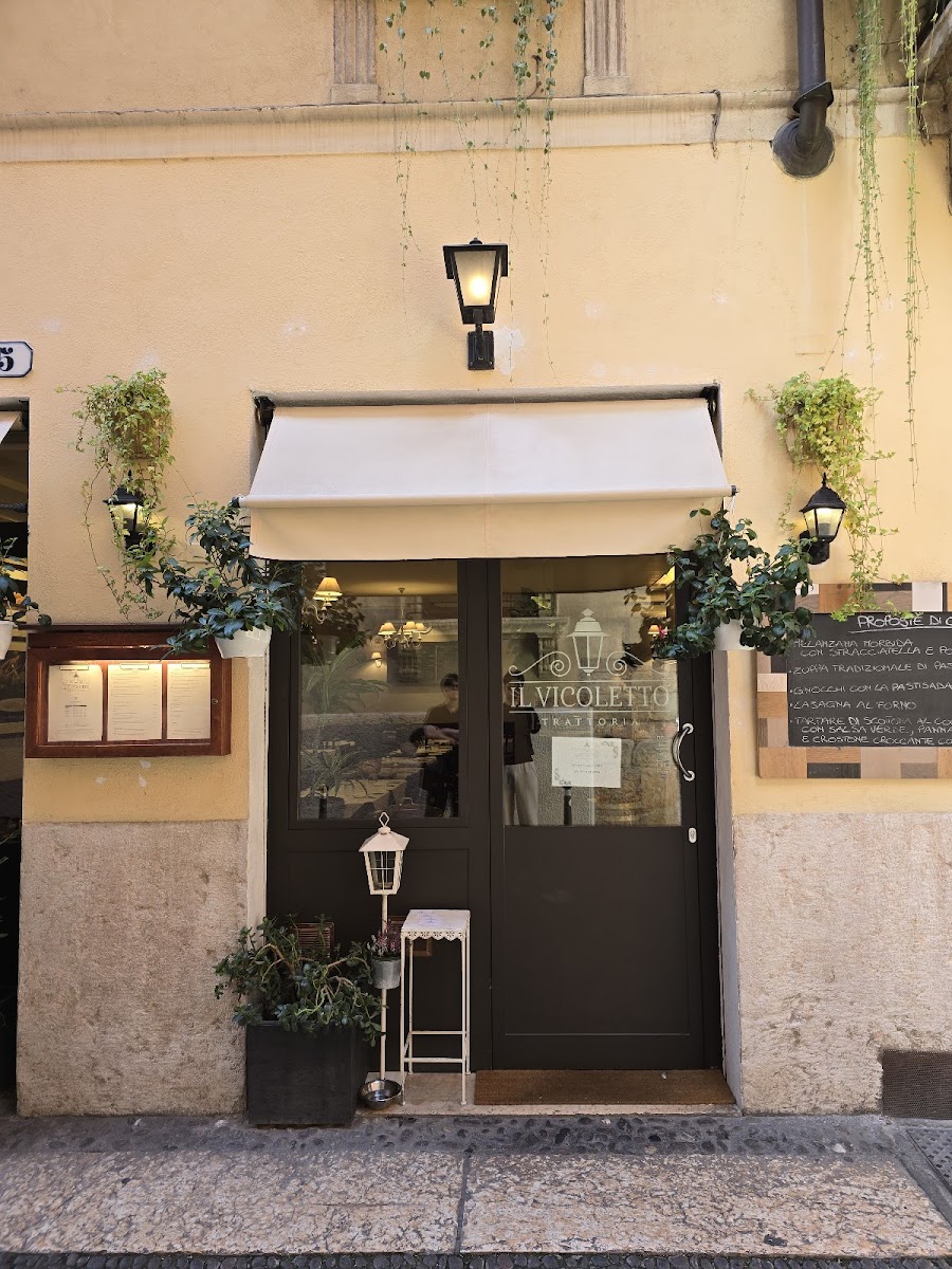 Il Vicoletto Trattoria - Photo 2