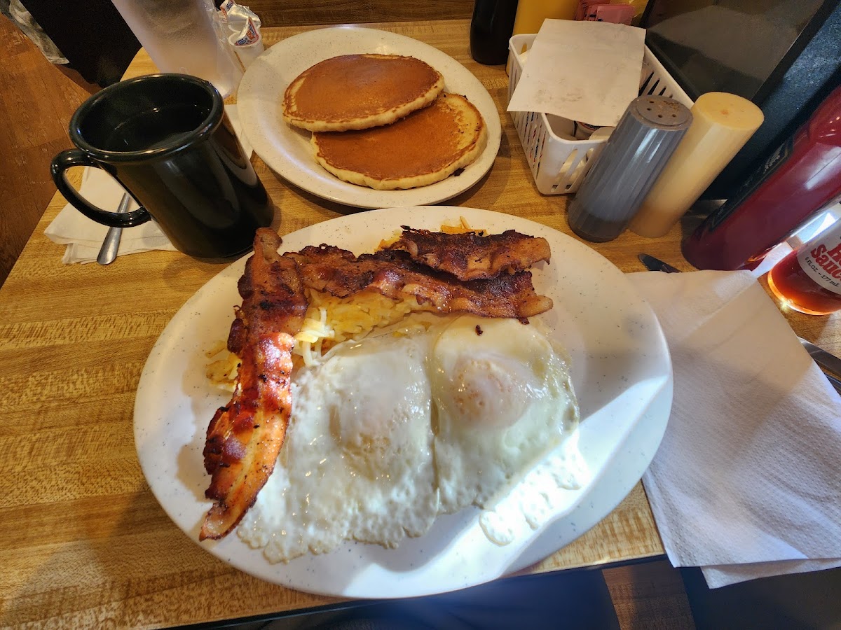 First Street Dinette - Photo 1