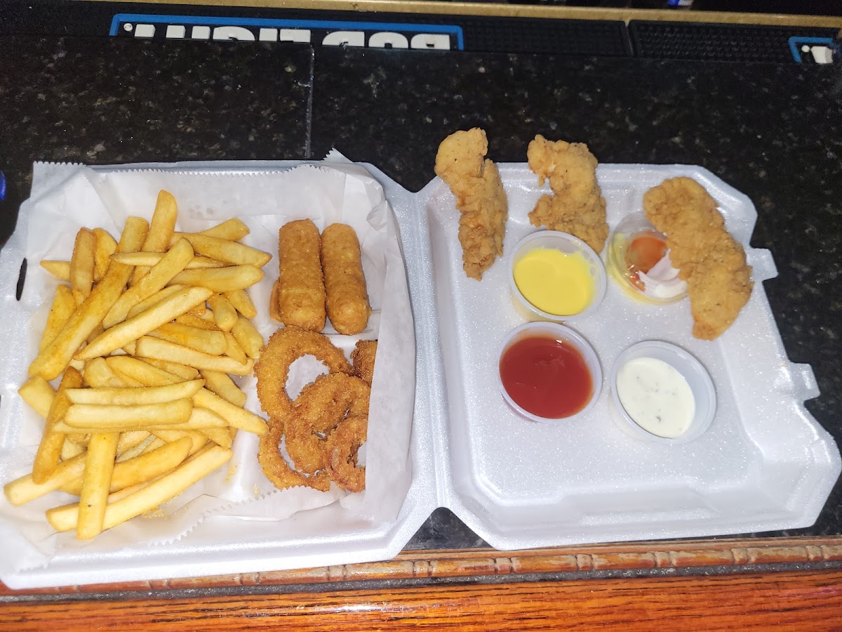 Edge Bar & Grill - Photo 1