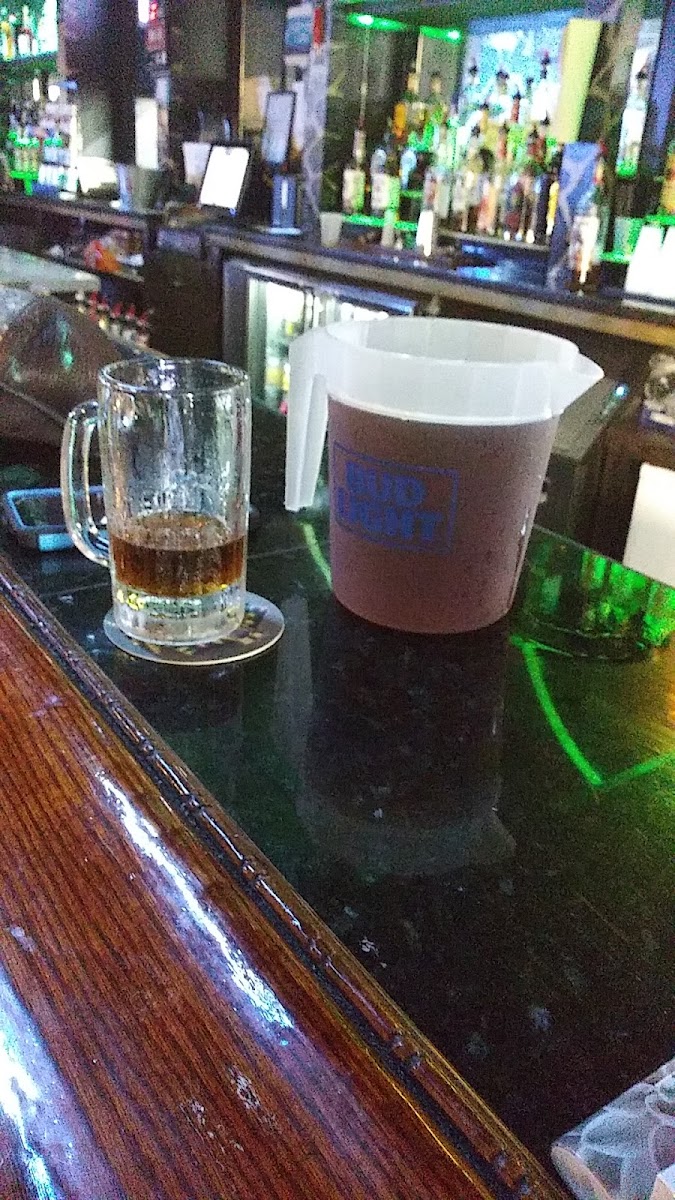 Edge Bar & Grill - Photo 7