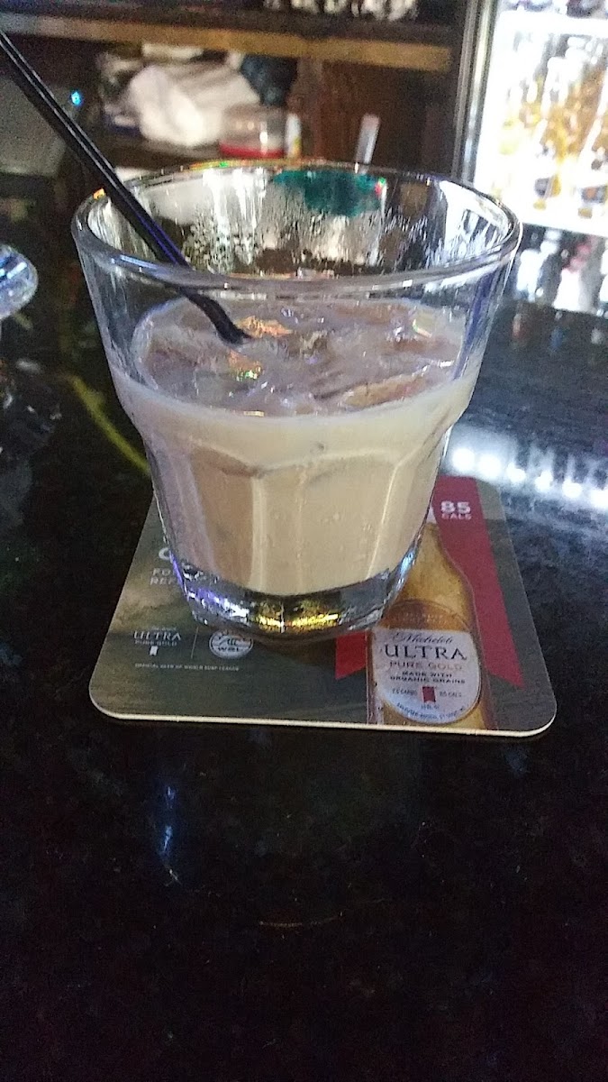 Edge Bar & Grill - Photo 8