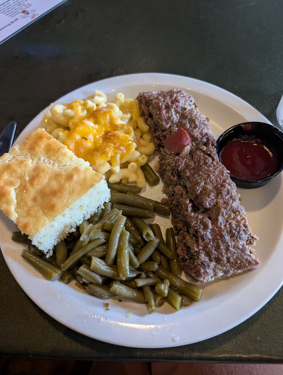 Lupie's Cafe - Photo 6