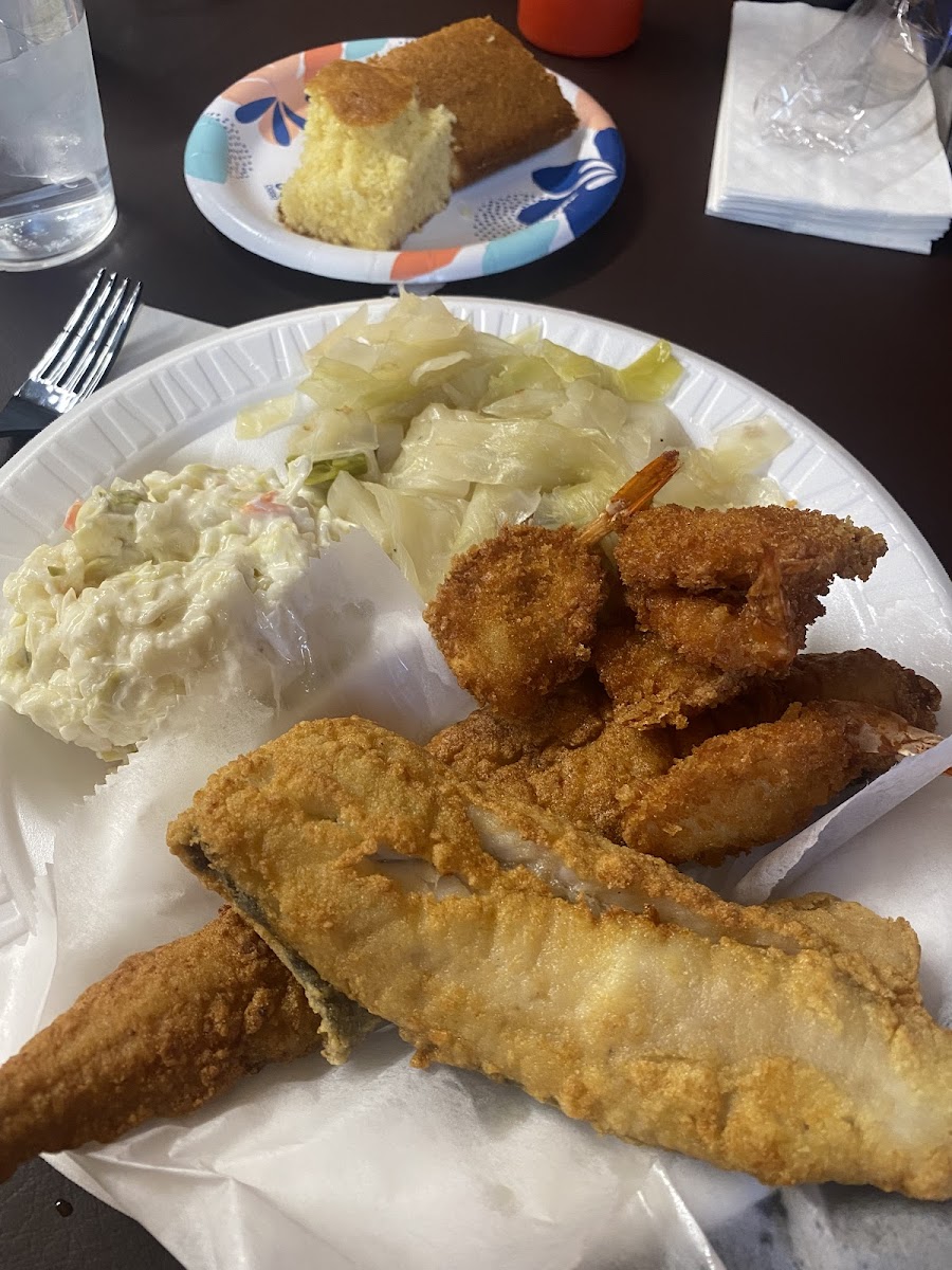 Paris Inn Restaurant - Photo 1